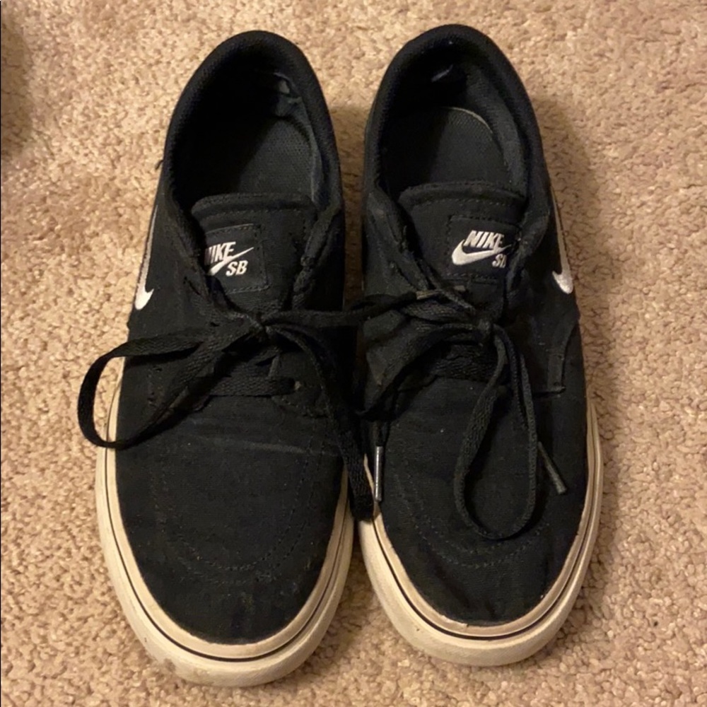 Black Nike SB Shoes Size 5Y | Women’s 6.5 | Mens 5